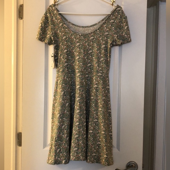 NWT Green & White Floral Dress - Picture 3 of 7